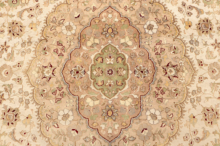 Blanched Almond Kirman 8' 11 x 12' 2 - No. 67525 - ALRUG Rug Store