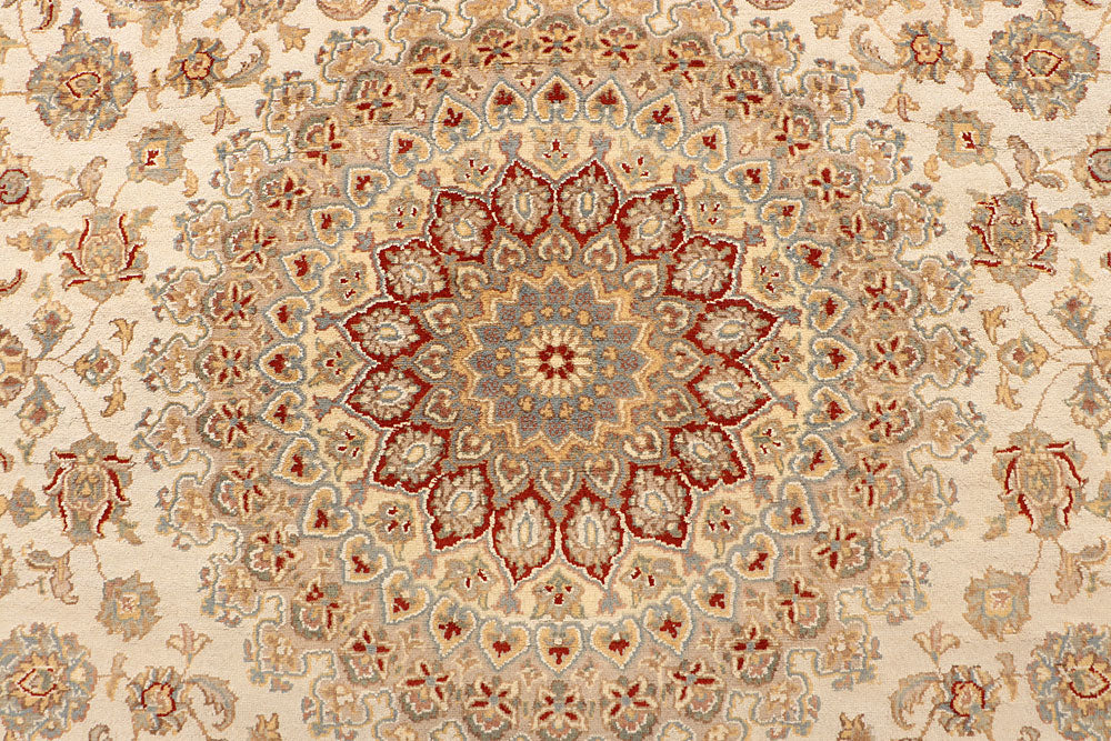 Blanched Almond Isfahan 8' x 10' 2 - No. 67537 - ALRUG Rug Store