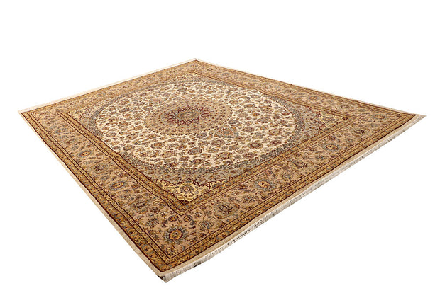 Blanched Almond Isfahan 7' 10 x 10' 6 - No. 67538 - ALRUG Rug Store