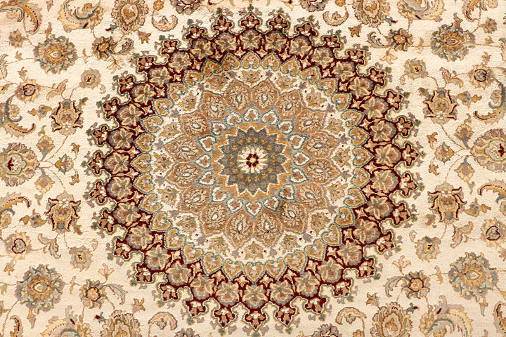 Antique White Isfahan 8' x 10' 3 - No. 67539 - ALRUG Rug Store