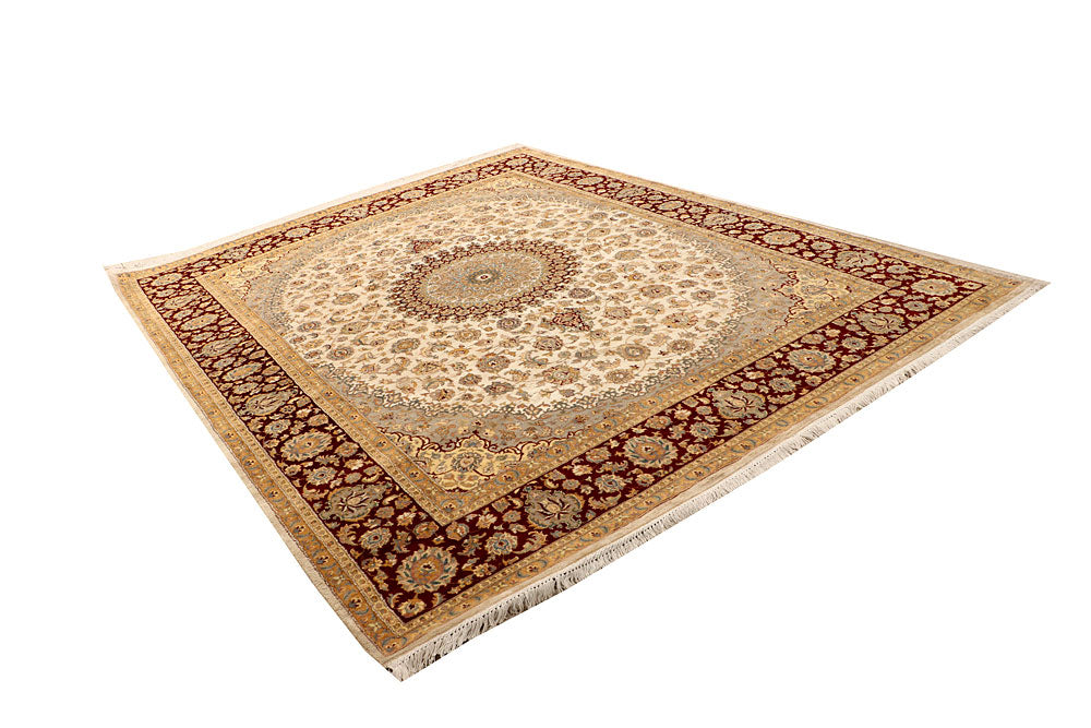 Antique White Isfahan 8' x 10' 3 - No. 67539 - ALRUG Rug Store