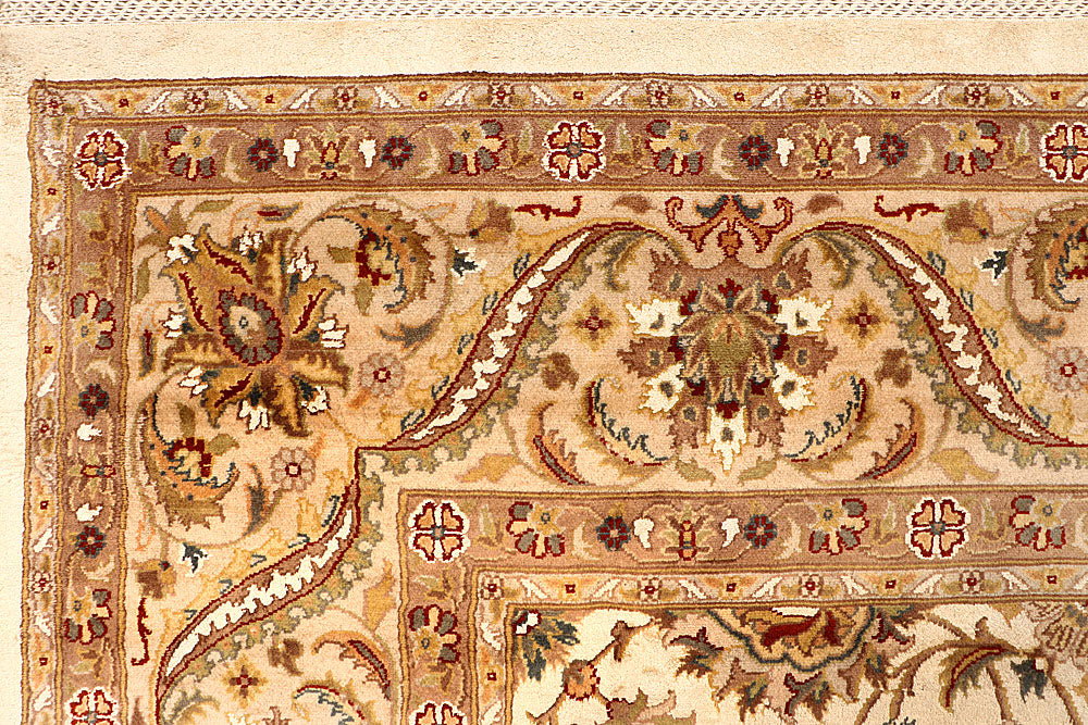 Ivory Mahal 7' 11 x 10' 2 - No. 67544 - ALRUG Rug Store