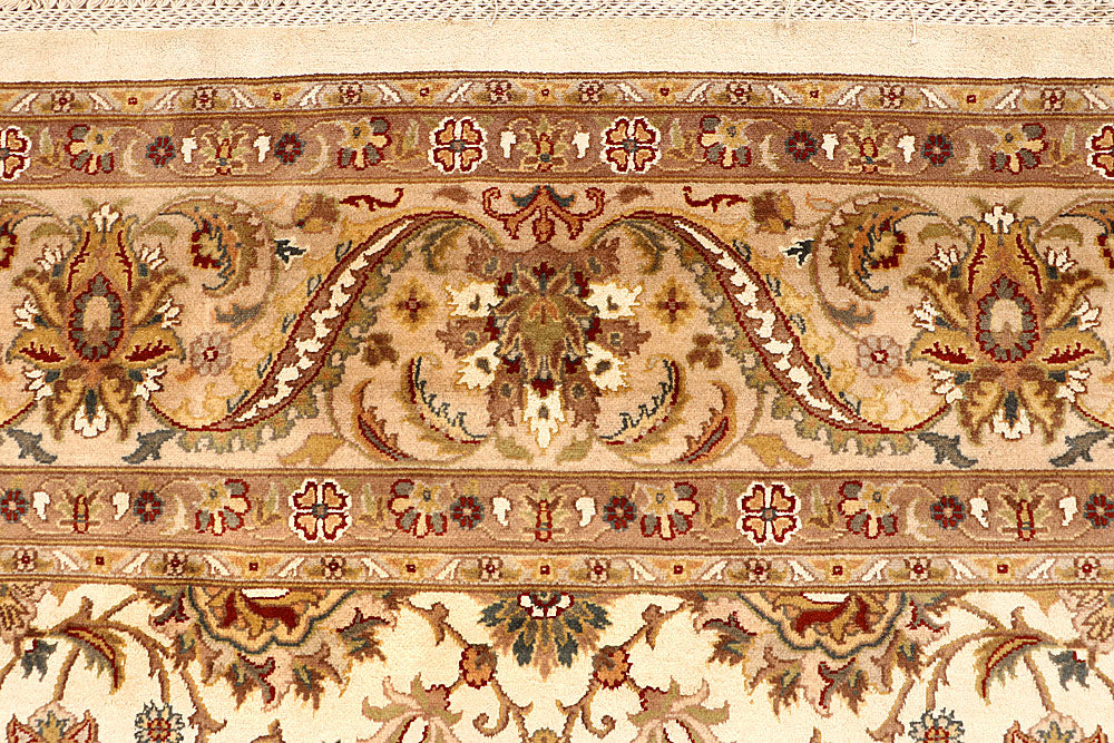 Ivory Mahal 7' 11 x 10' 2 - No. 67544 - ALRUG Rug Store