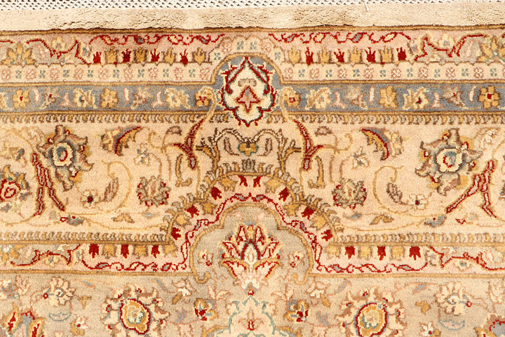 Blanched Almond Isfahan 8' x 10' 4 - No. 67555 - ALRUG Rug Store