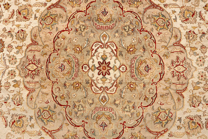 Blanched Almond Isfahan 8' x 10' 4 - No. 67555 - ALRUG Rug Store