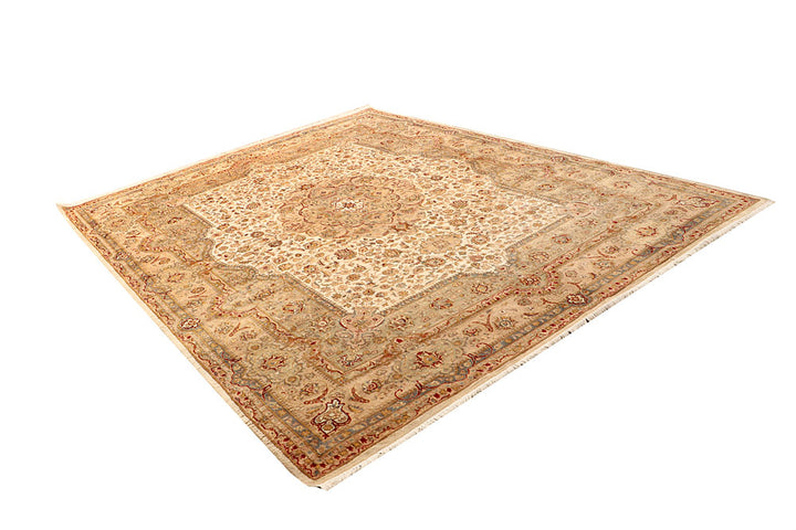 Blanched Almond Isfahan 8' x 10' 4 - No. 67555 - ALRUG Rug Store
