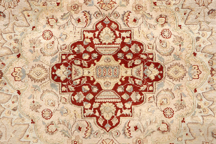 Blanched Almond Isfahan 8' x 10' 5 - No. 67561 - ALRUG Rug Store