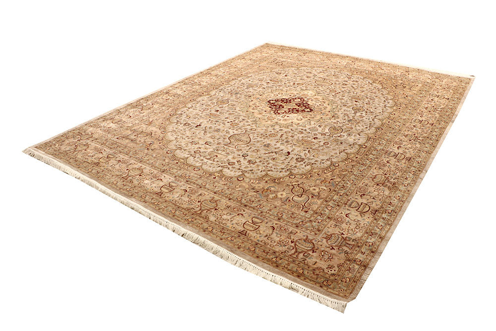 Blanched Almond Isfahan 8' x 10' 5 - No. 67561 - ALRUG Rug Store