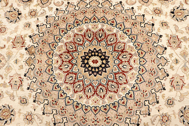 Blanched Almond Isfahan 8' x 9' 9 - No. 67566 - ALRUG Rug Store