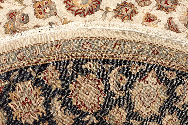 Blanched Almond Mahal 8' x 8' 1 - No. 67570 - ALRUG Rug Store