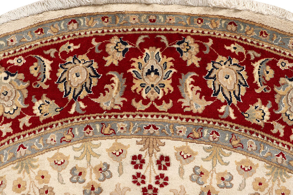 Blanched Almond Mahal 7' 10 x 8' 2 - No. 67571 - ALRUG Rug Store