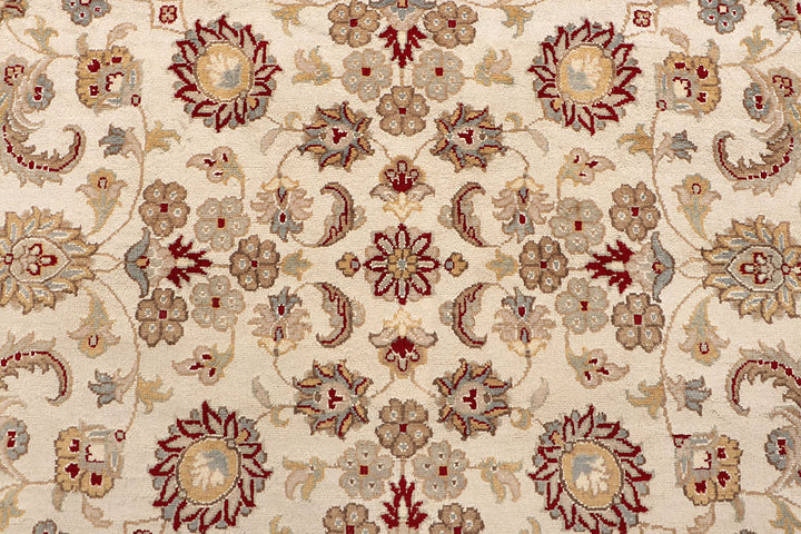 Blanched Almond Mahal 7' 10 x 8' 2 - No. 67571 - ALRUG Rug Store
