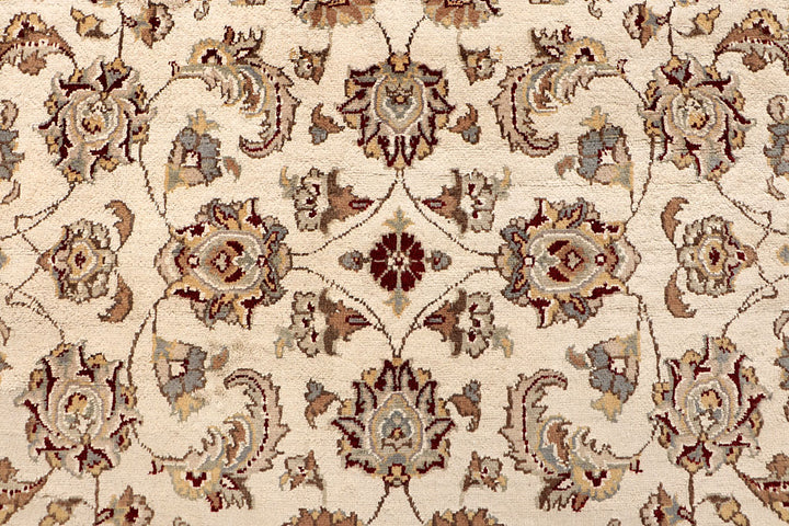 Blanched Almond Mahal 7' 11 x 8' 1 - No. 67572 - ALRUG Rug Store