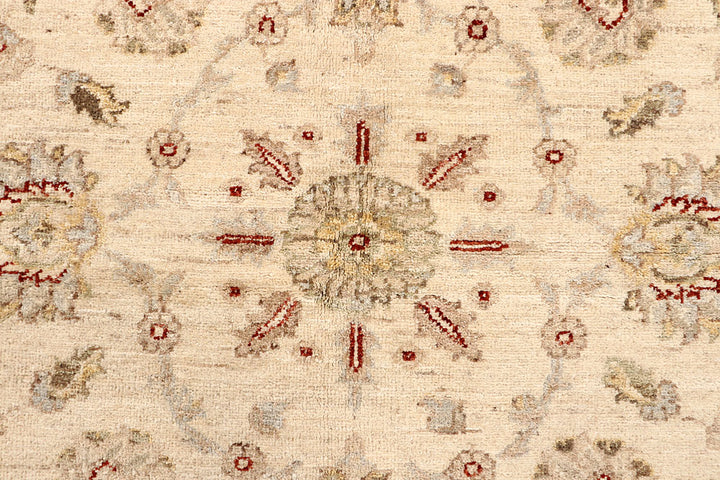 Blanched Almond Ziegler 5' 7 x 7' 10 - No. 67699 - ALRUG Rug Store