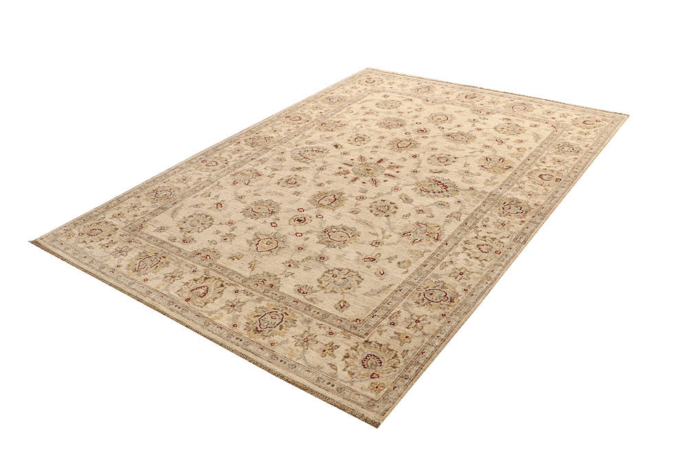 Blanched Almond Ziegler 5' 7 x 7' 10 - No. 67699 - ALRUG Rug Store