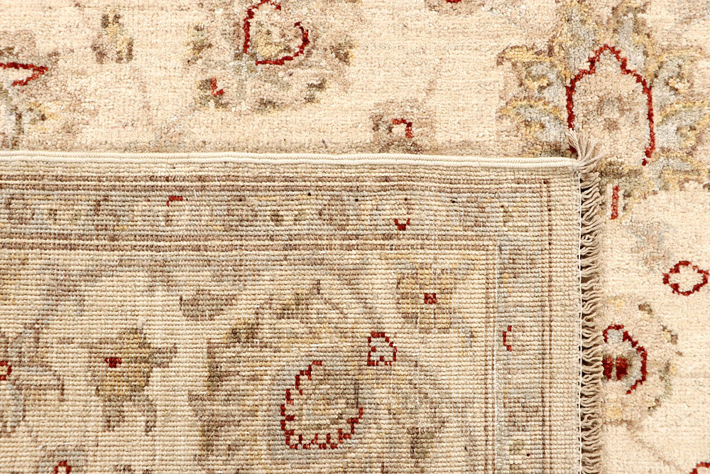 Blanched Almond Ziegler 5' 7 x 7' 10 - No. 67699 - ALRUG Rug Store