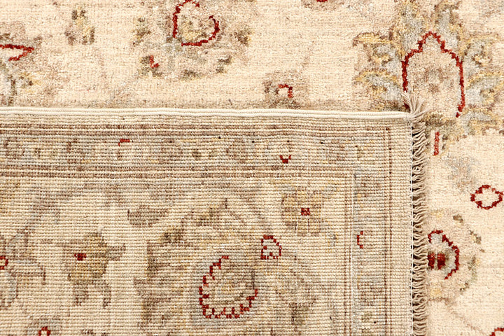 Blanched Almond Ziegler 5' 7 x 7' 10 - No. 67699 - ALRUG Rug Store