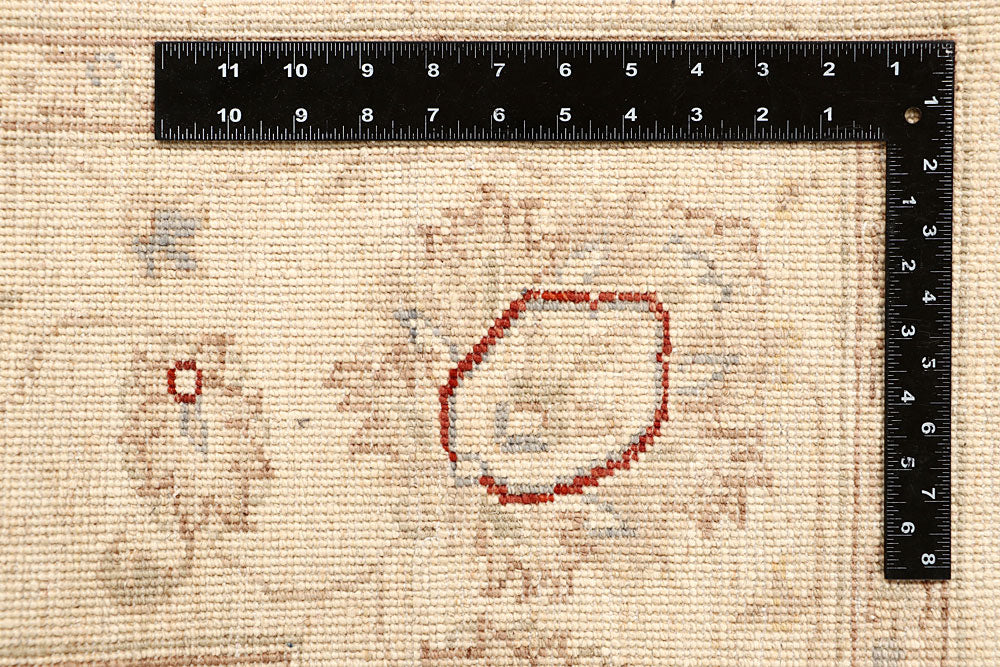 Blanched Almond Ziegler 5' 5 x 7' 10 - No. 67702 - ALRUG Rug Store