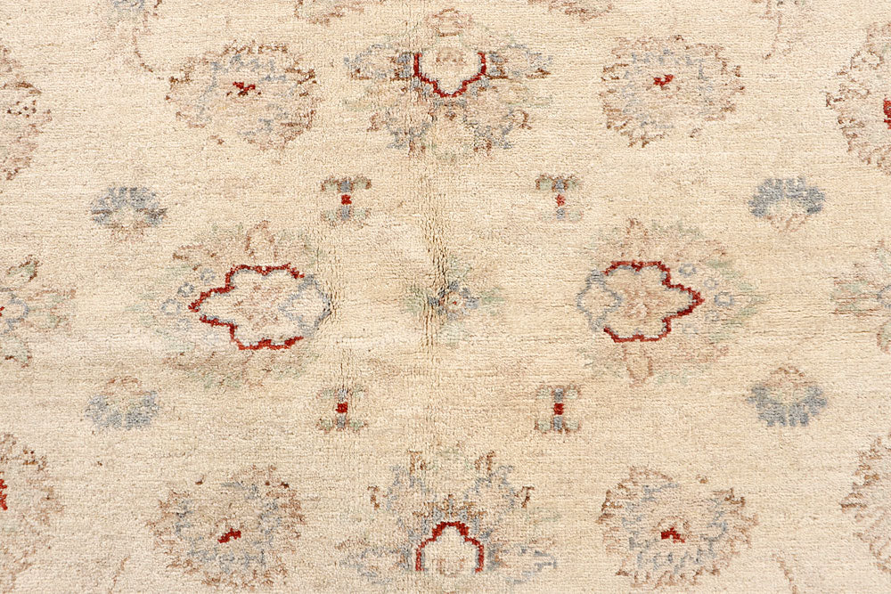 Bisque Ziegler 5' 7 x 7' 5 - No. 67705 - ALRUG Rug Store