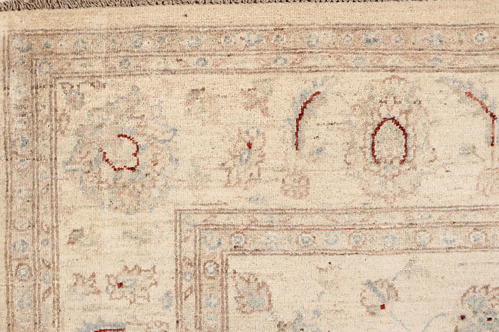 Blanched Almond Ziegler 6' 4 x 9' 7 - No. 67713 - ALRUG Rug Store