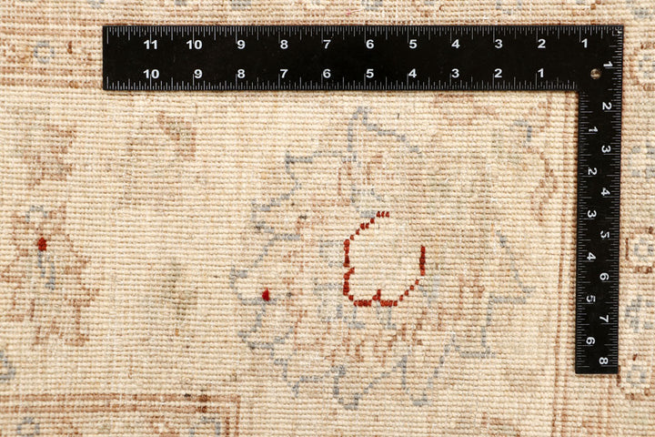 Blanched Almond Ziegler 6' 4 x 9' 7 - No. 67713 - ALRUG Rug Store