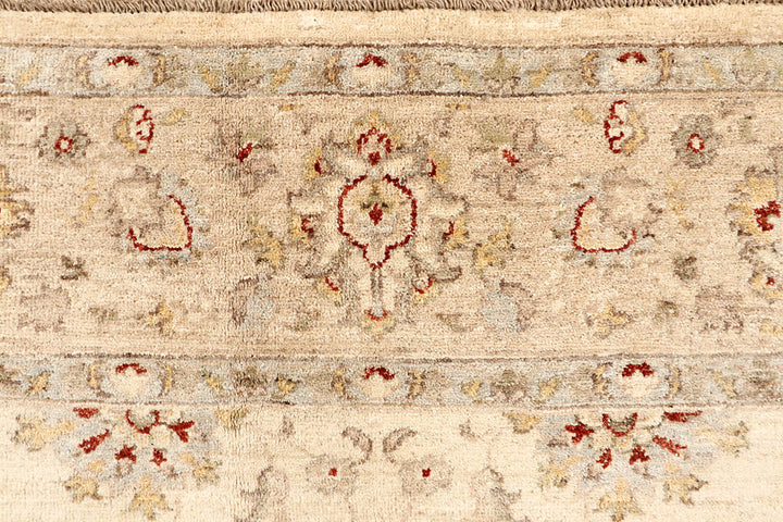 Blanched Almond Ziegler 6' 8 x 9' 9 - No. 67715 - ALRUG Rug Store