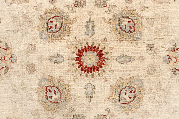 Blanched Almond Ziegler 6' 8 x 9' 9 - No. 67717 - ALRUG Rug Store