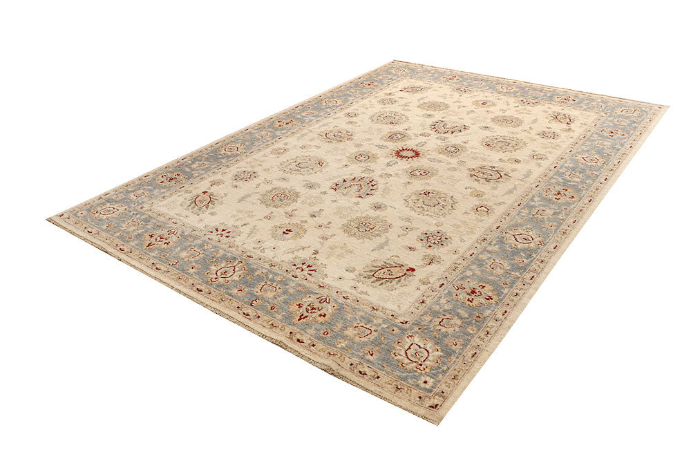 Blanched Almond Ziegler 6' 8 x 9' 9 - No. 67717 - ALRUG Rug Store