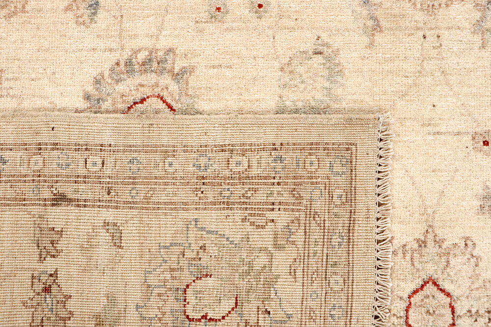 Navajo White Ziegler 6' 6 x 9' 8 - No. 67819 - ALRUG Rug Store