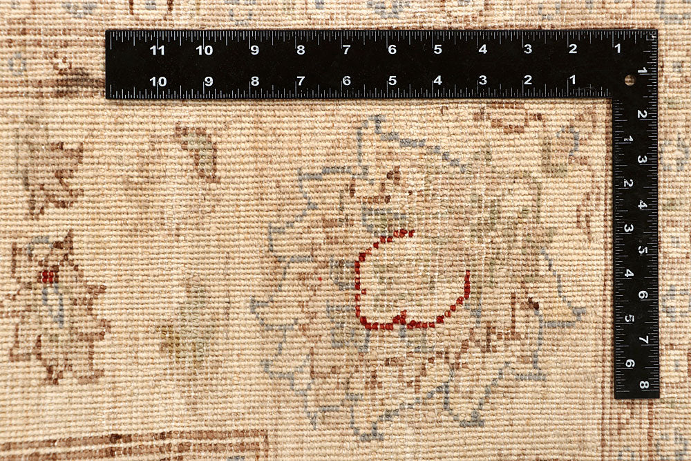 Navajo White Ziegler 6' 6 x 9' 8 - No. 67819 - ALRUG Rug Store