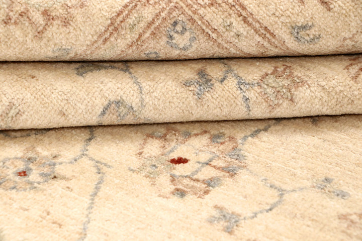 Bisque Ziegler 6' 7 x 9' 11 - No. 67822 - ALRUG Rug Store