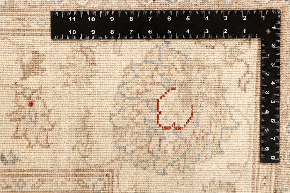 Bisque Ziegler 6' 7 x 9' 11 - No. 67822 - ALRUG Rug Store