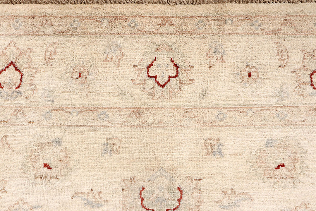 Bisque Ziegler 5' 6 x 7' 11 - No. 67823 - ALRUG Rug Store