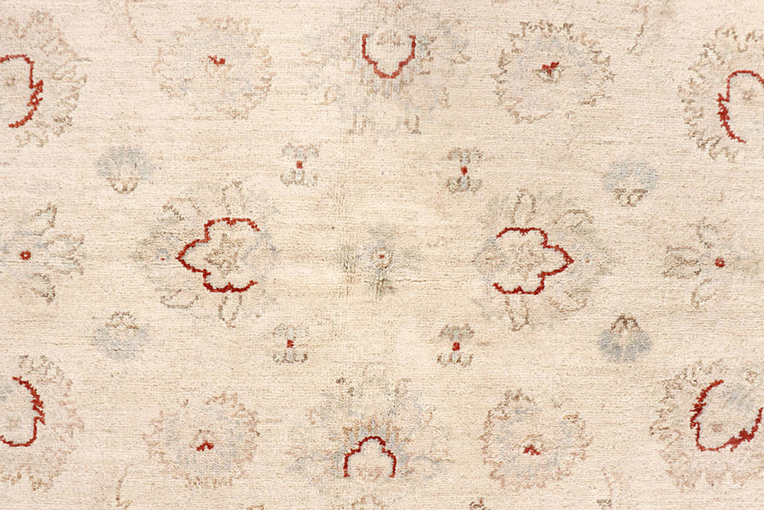 Bisque Ziegler 5' 6 x 7' 11 - No. 67823 - ALRUG Rug Store