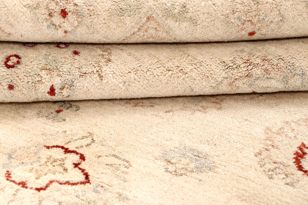 Bisque Ziegler 5' 6 x 7' 11 - No. 67823 - ALRUG Rug Store