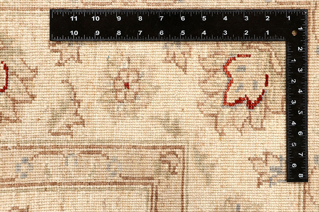 Bisque Ziegler 5' 6 x 7' 11 - No. 67823 - ALRUG Rug Store
