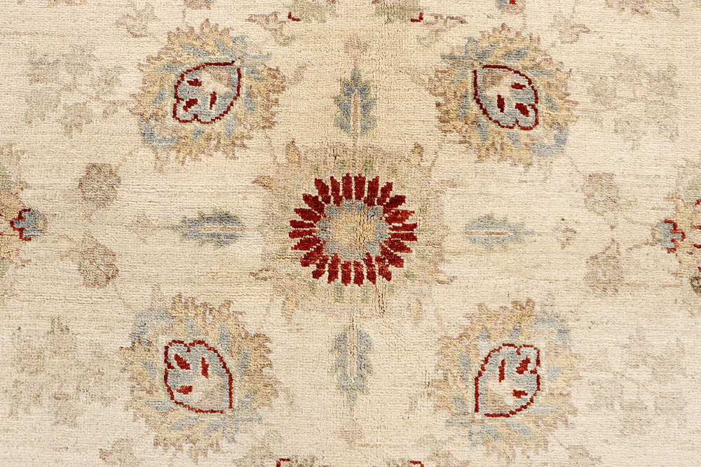 Blanched Almond Ziegler 6' 9 x 9' 8 - No. 67922 - ALRUG Rug Store