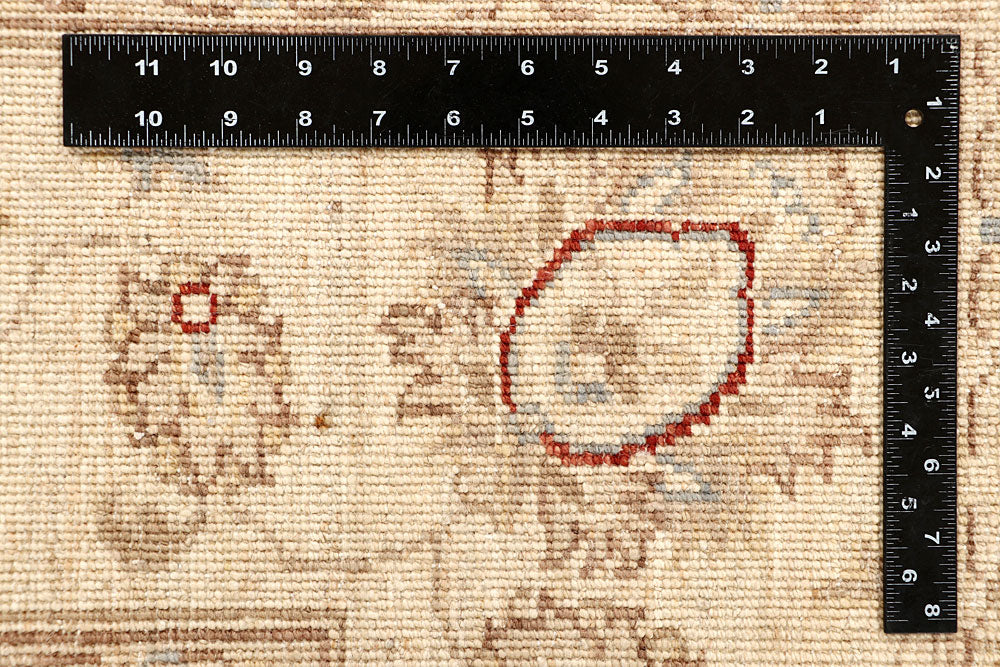 Bisque Ziegler 5' 5 x 7' 10 - No. 67924 - ALRUG Rug Store