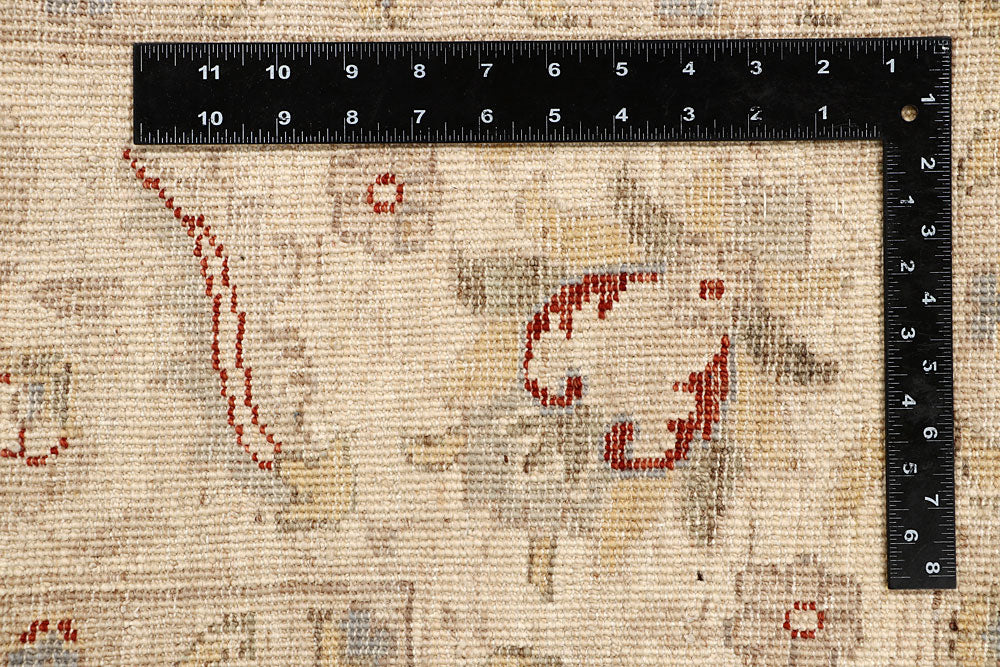 Silver Ziegler 5' 7 x 8' - No. 68131 - ALRUG Rug Store