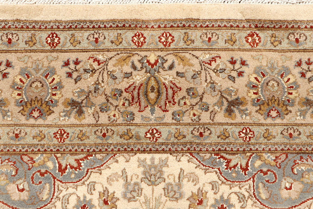 Blanched Almond Isfahan 5' 7 x 8' 3 - No. 68329 - ALRUG Rug Store