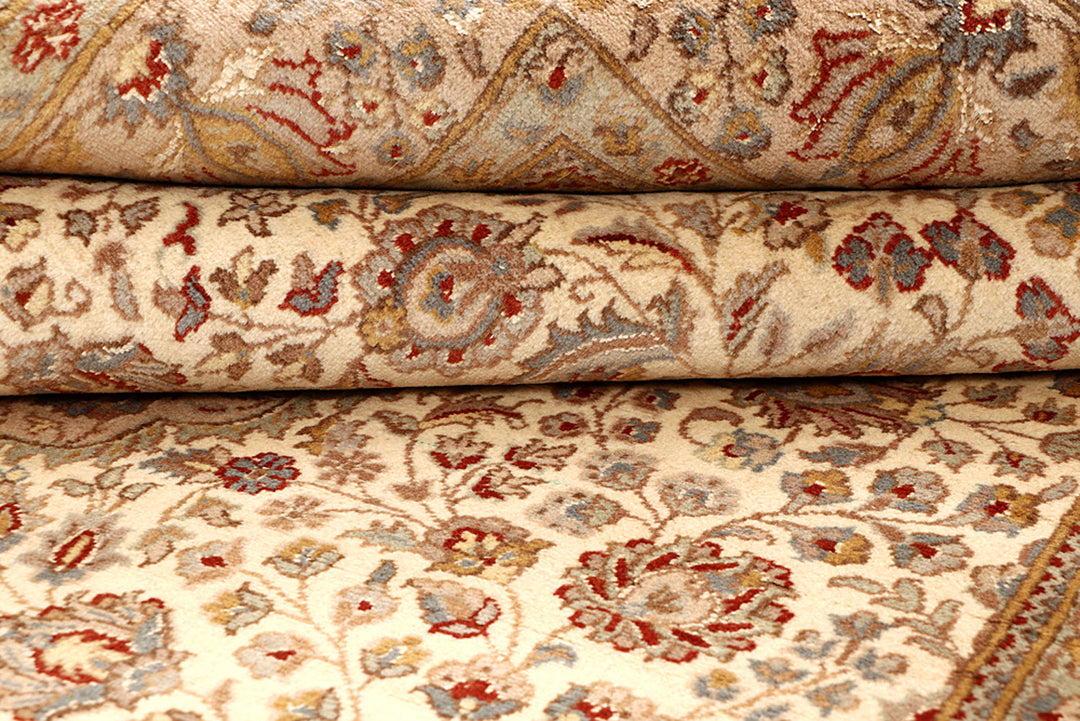 Blanched Almond Isfahan 5' 7 x 8' 3 - No. 68329 - ALRUG Rug Store