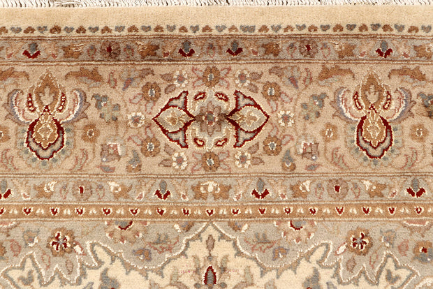 Blanched Almond Isfahan 5' 7 x 8' - No. 68330 - ALRUG Rug Store