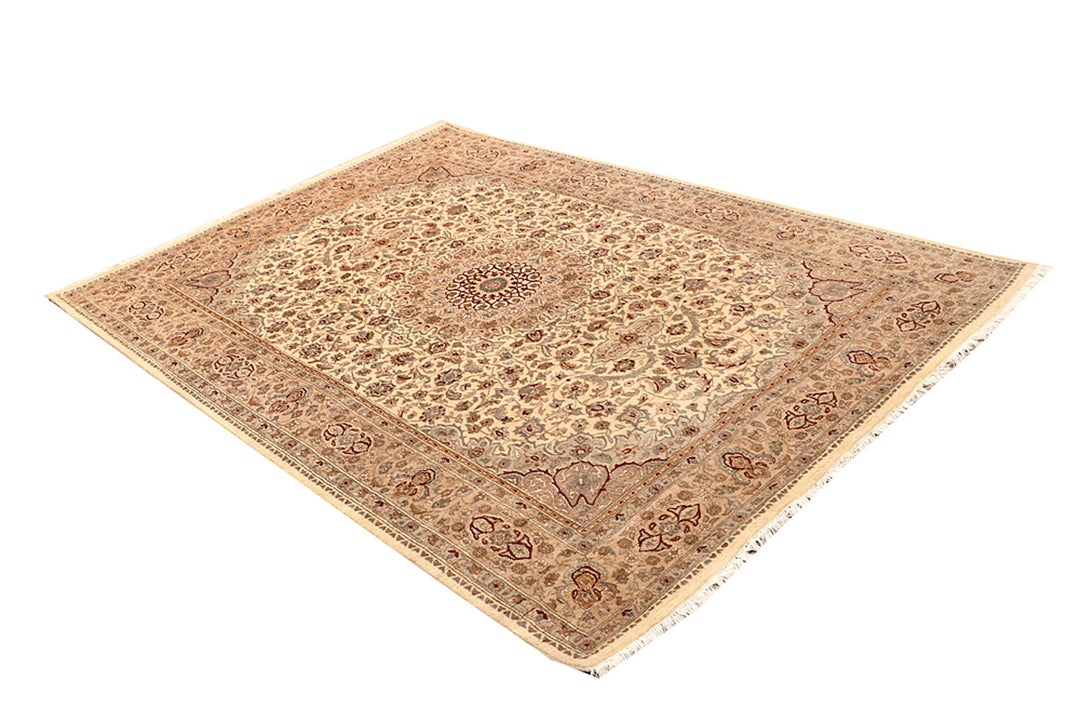 Blanched Almond Isfahan 5' 7 x 8' - No. 68330 - ALRUG Rug Store