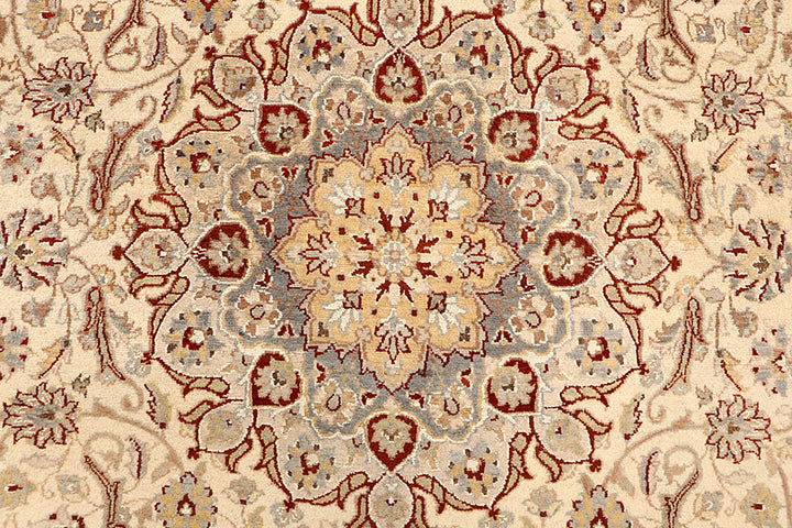 Blanched Almond Isfahan 5' 6 x 8' 3 - No. 68331 - ALRUG Rug Store