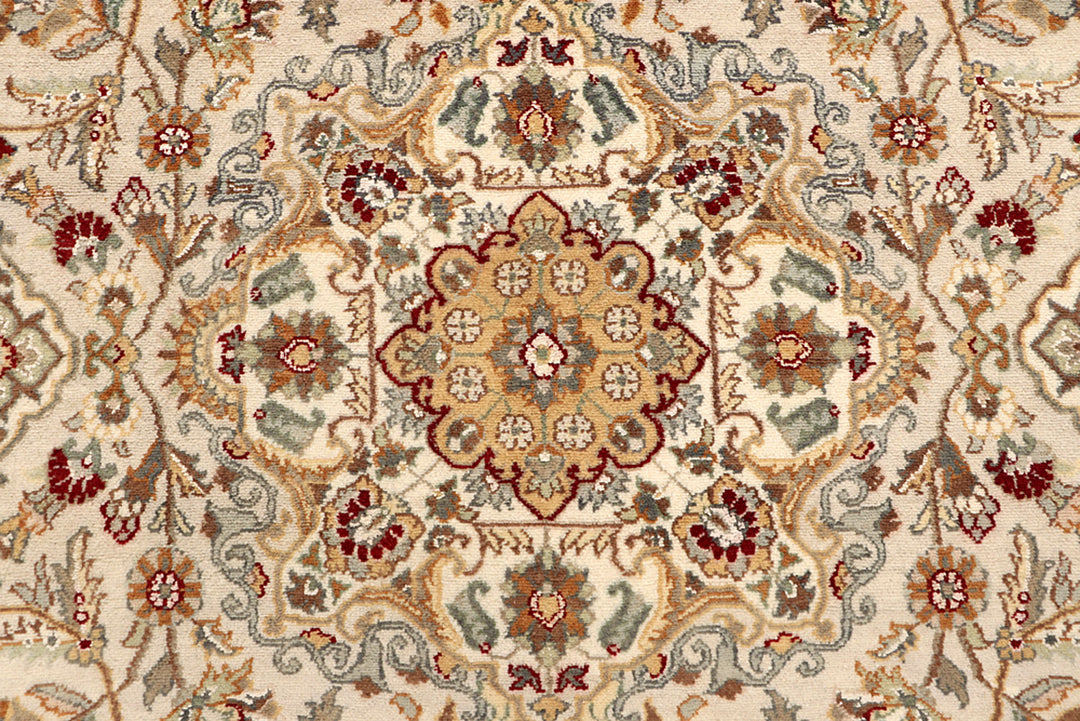 Antique White Isfahan 6' x 9' 2 - No. 68333 - ALRUG Rug Store