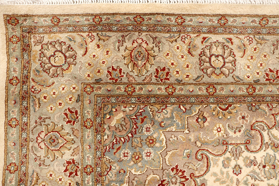 Blanched Almond Isfahan 5' 6 x 8' 4 - No. 68334 - ALRUG Rug Store
