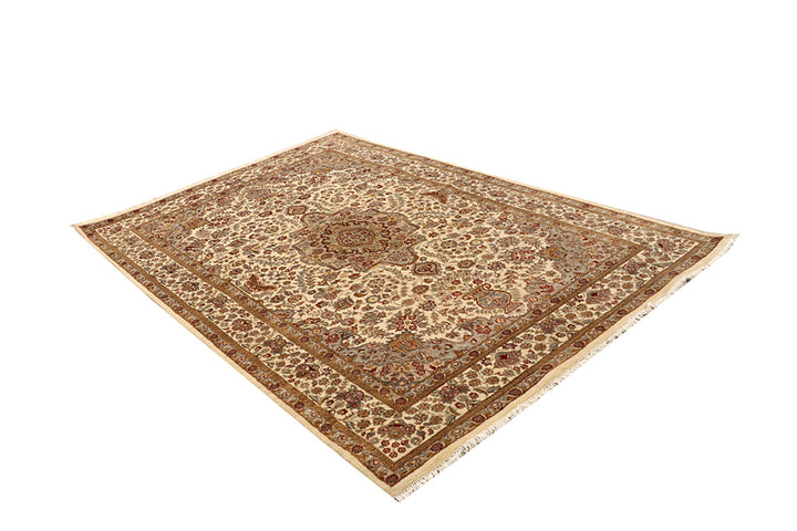 Blanched Almond Isfahan 5' 5 x 8' 2 - No. 68335 - ALRUG Rug Store