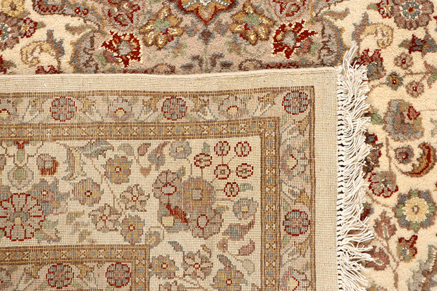 Blanched Almond Isfahan 5' 5 x 8' 2 - No. 68335 - ALRUG Rug Store