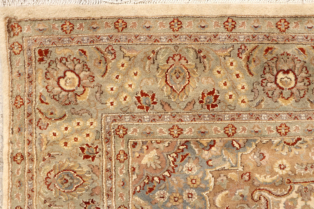 Blanched Almond Isfahan 5' 5 x 7' 11 - No. 68339 - ALRUG Rug Store