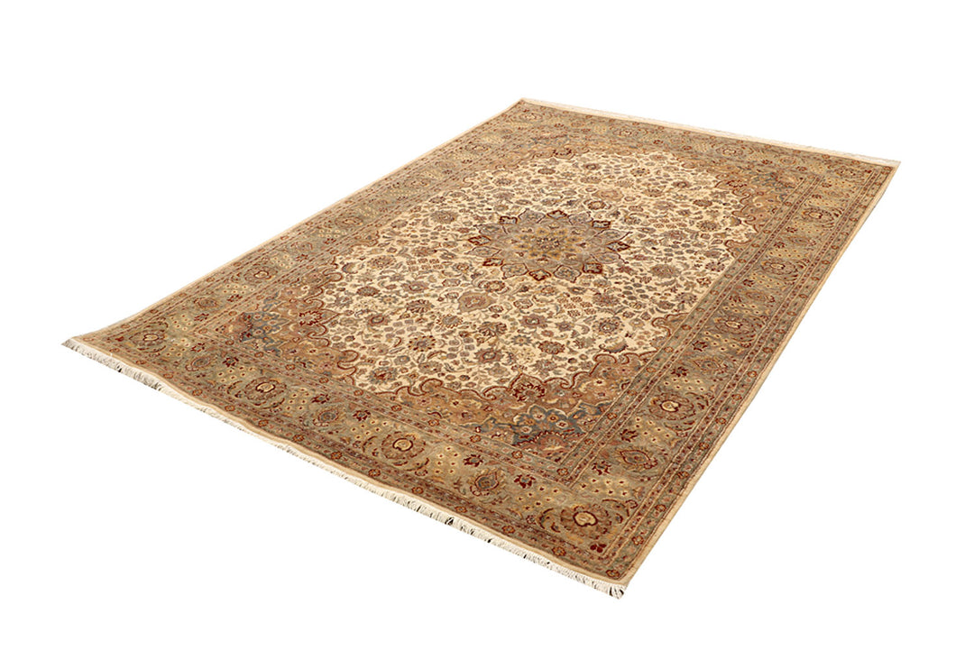 Blanched Almond Isfahan 5' 5 x 7' 11 - No. 68339 - ALRUG Rug Store